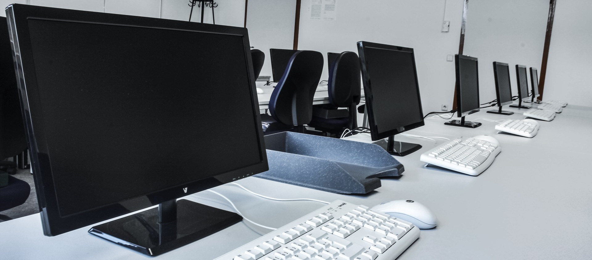 Modul 10 Berufliches Englisch Fur Buro Und Handel Anfanger Bildungsinstitut Des Handels E V
